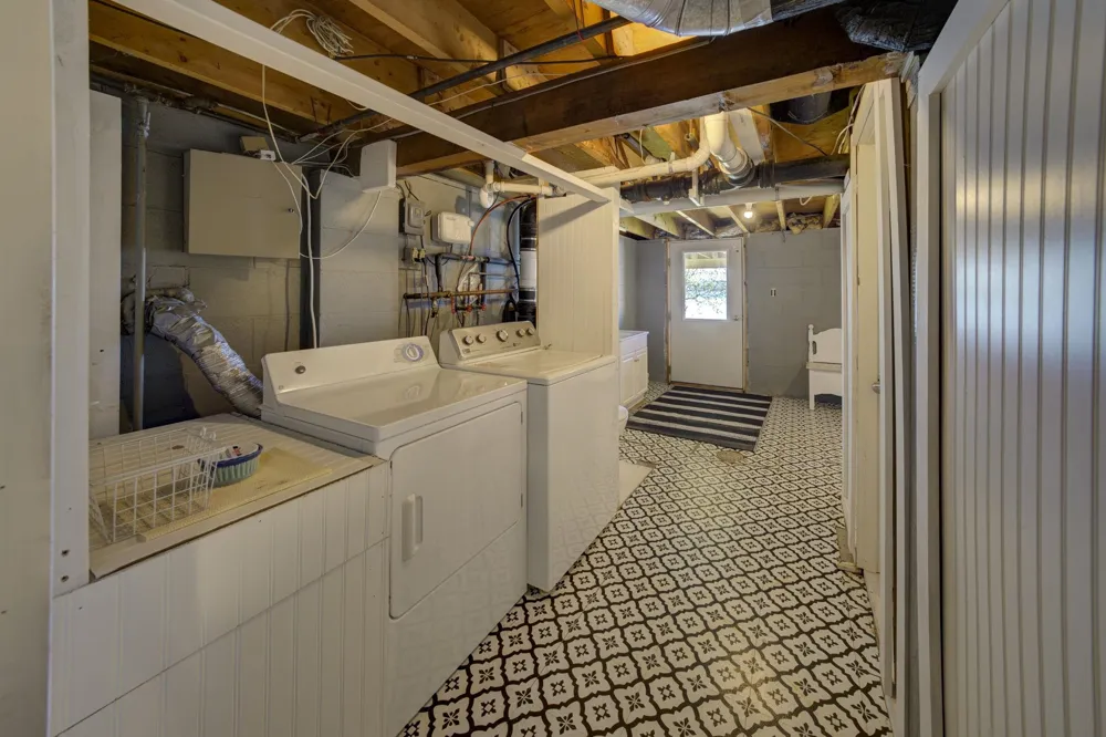 488 S Stony Point Road Suttons Bay Township, MI 49682