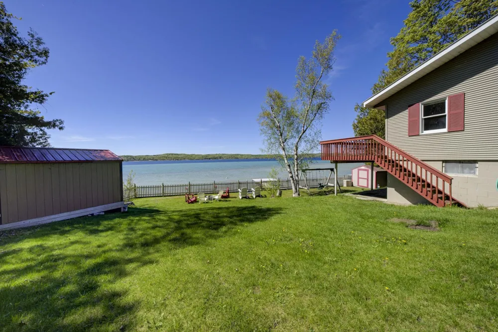 488 S Stony Point Road Suttons Bay Township, MI 49682