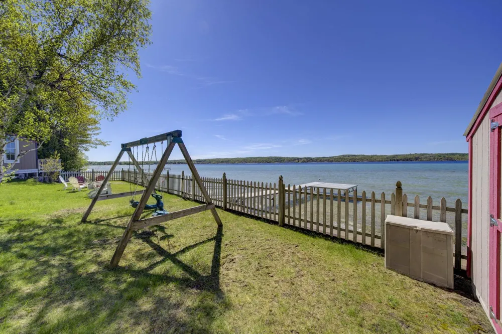 488 S Stony Point Road Suttons Bay Township, MI 49682
