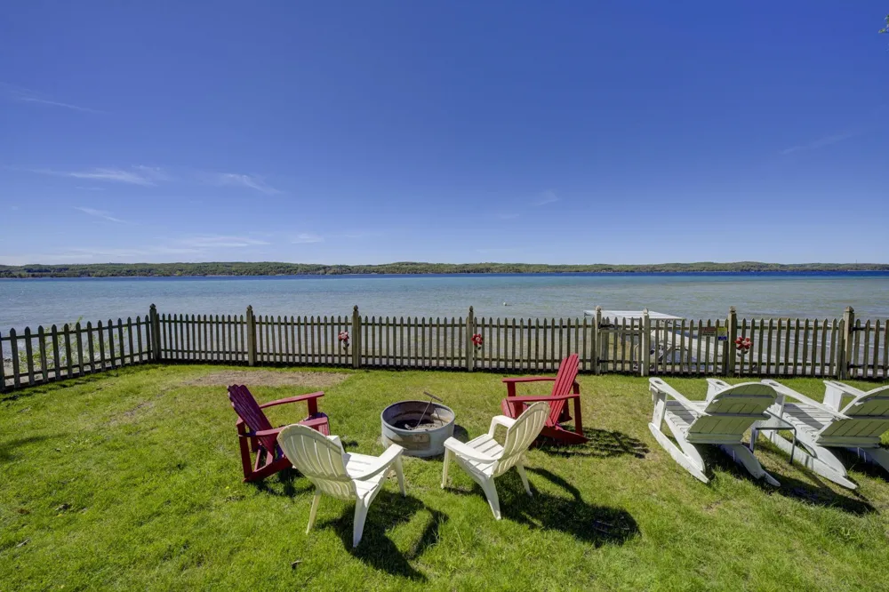 488 S Stony Point Road Suttons Bay Township, MI 49682