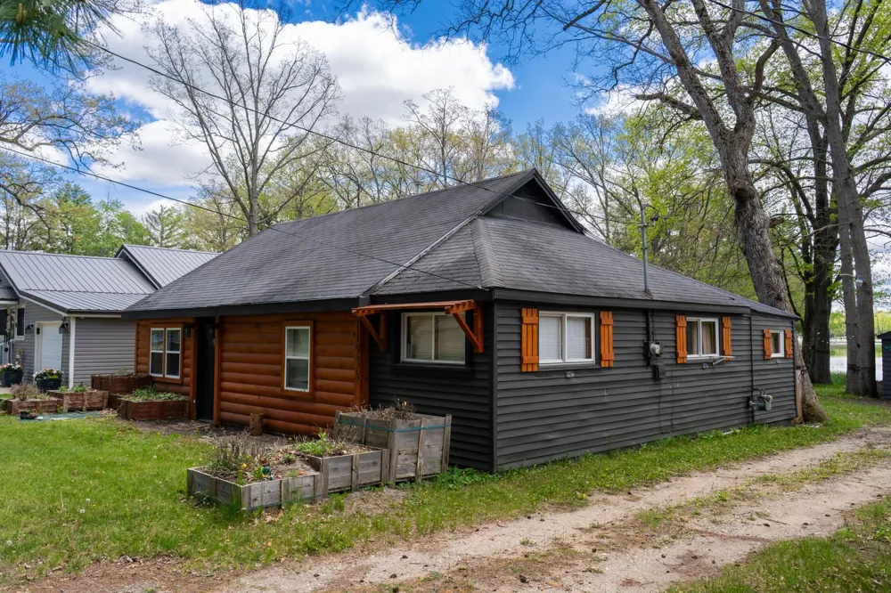 11935 Shore Drive Garfield Township, MI 48632