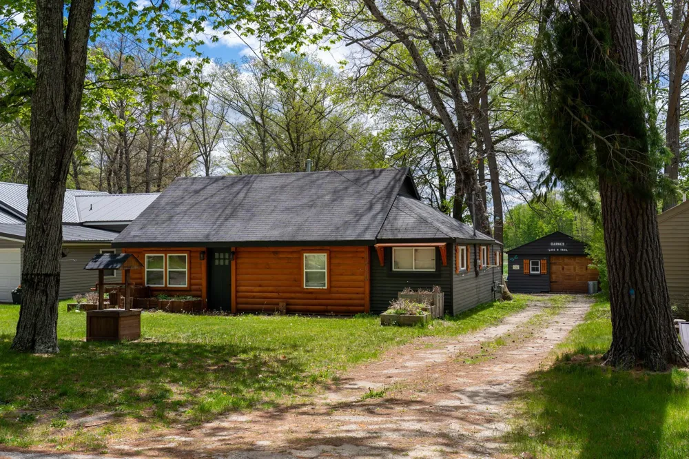 11935 Shore Drive Garfield Township, MI 48632