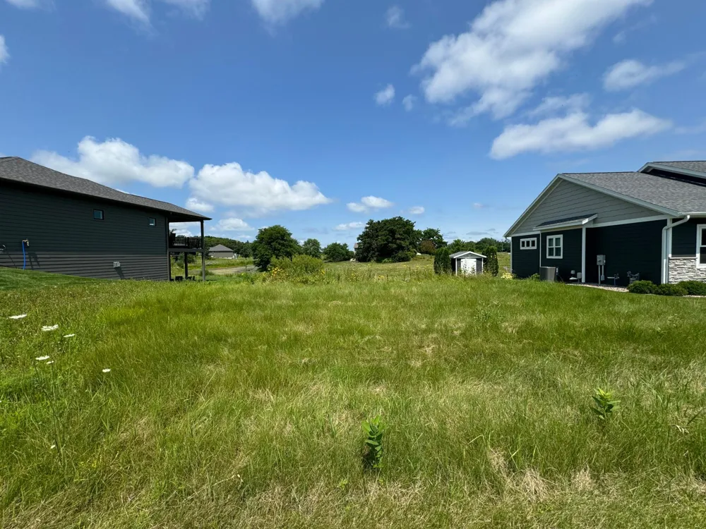 105 Emerald Lake Drive Lake City, MN 55041