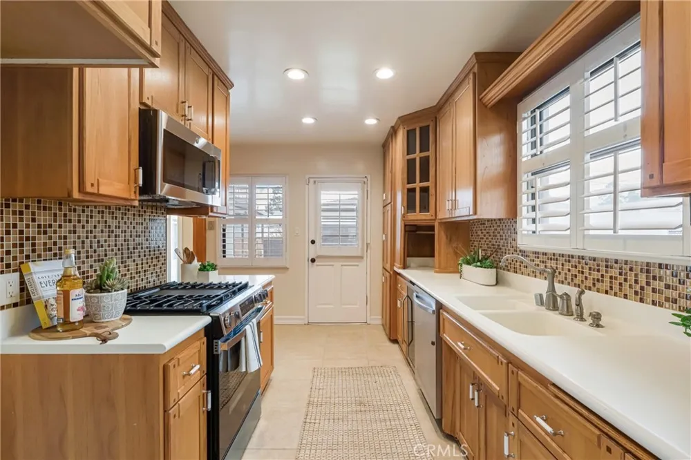 1715 245th Street Lomita, CA 90717
