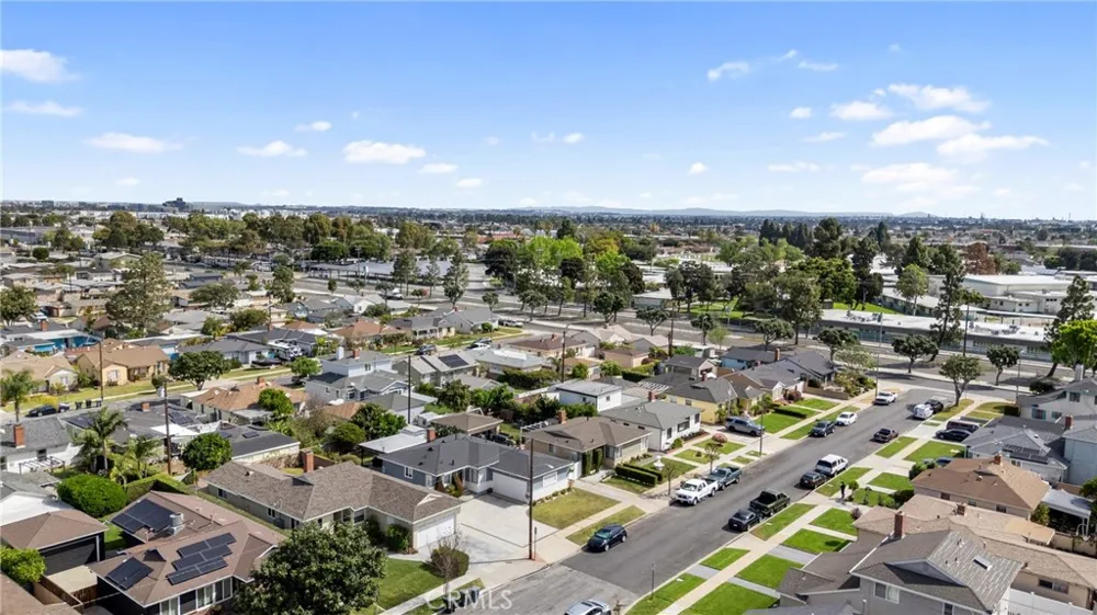 1715 245th Street Lomita, CA 90717