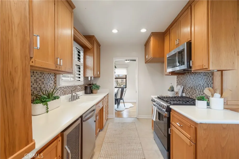 1715 245th Street Lomita, CA 90717