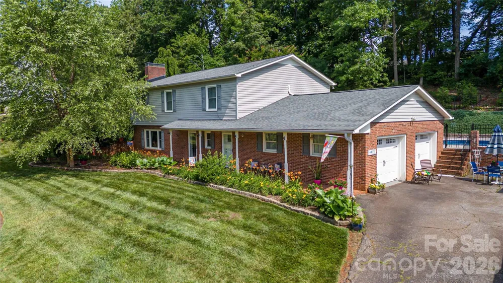 2959 Ramblewoods Drive Valdese, NC 28690