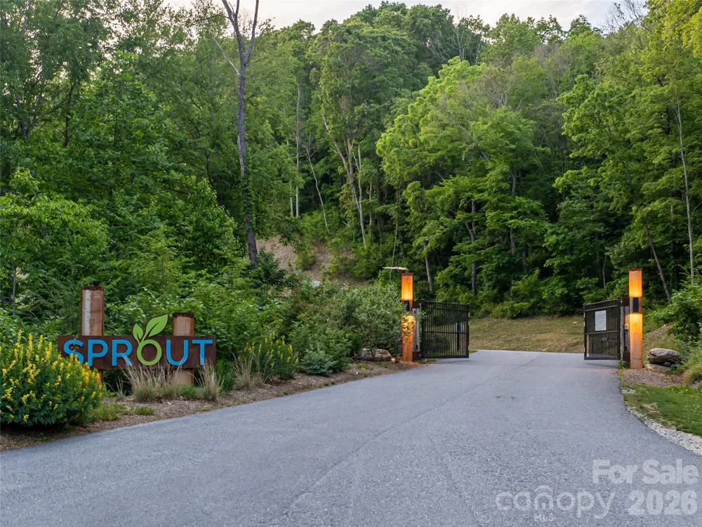 000 New Sprout Lane #2 Hendersonville, NC 28792