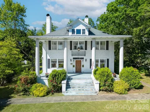208 Probart Street
