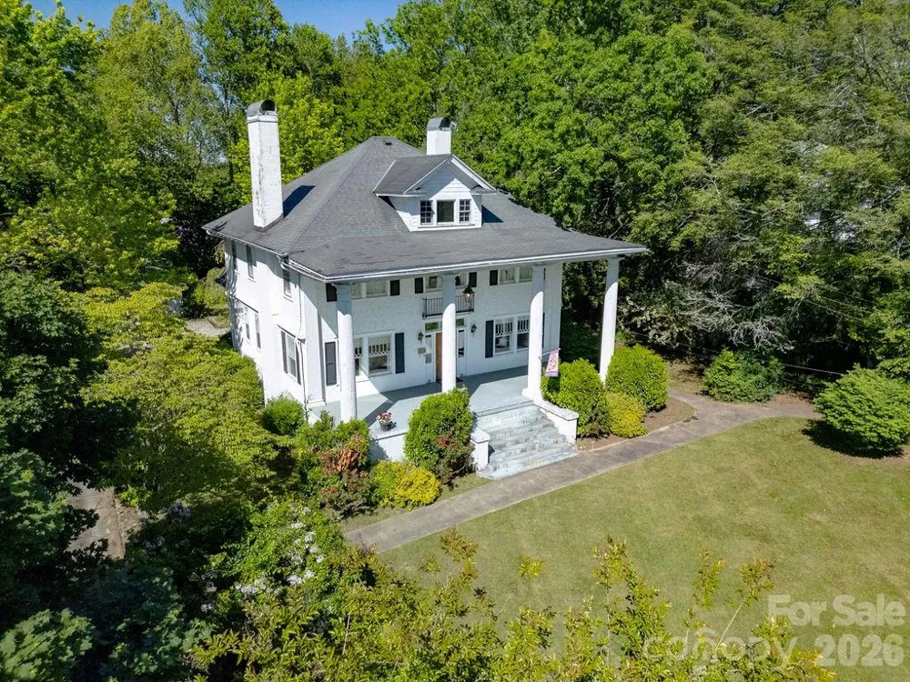 208 Probart Street Brevard, NC 28712