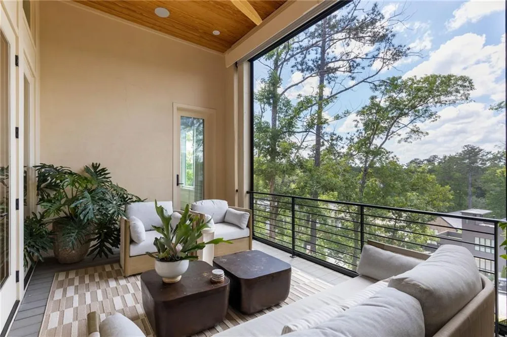 1172 Lupo Loop Chattahoochee Hills, GA 30268