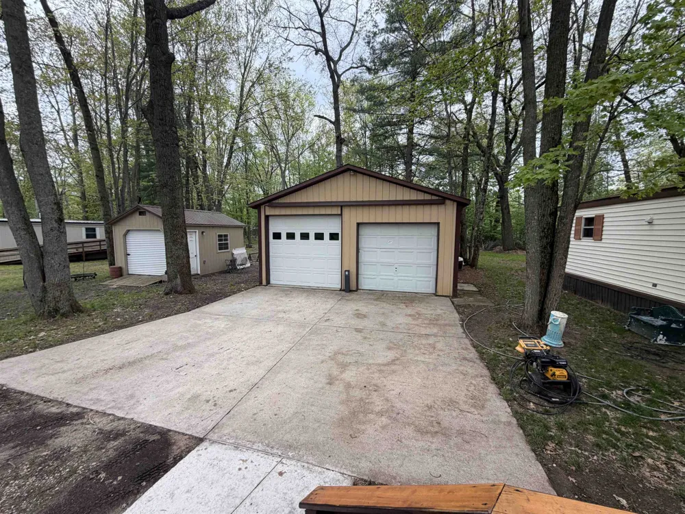 2245 Edgewood Surrey Township, MI 48622
