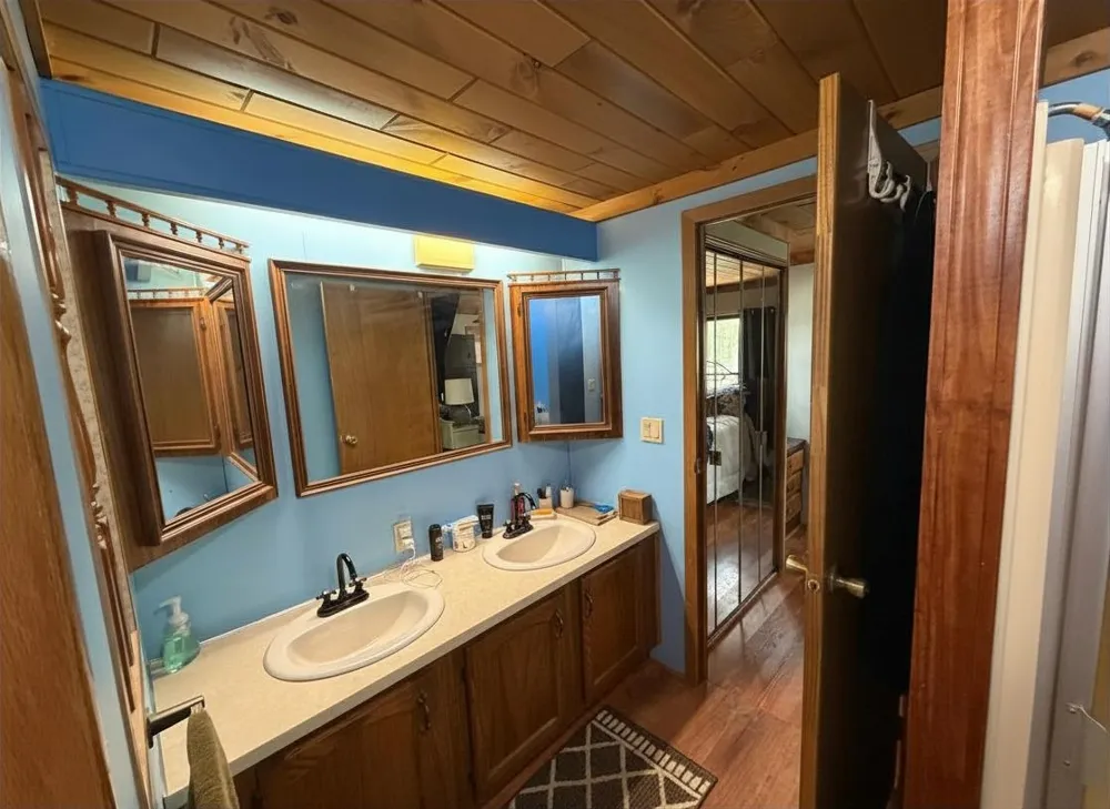 2245 Edgewood Surrey Township, MI 48622