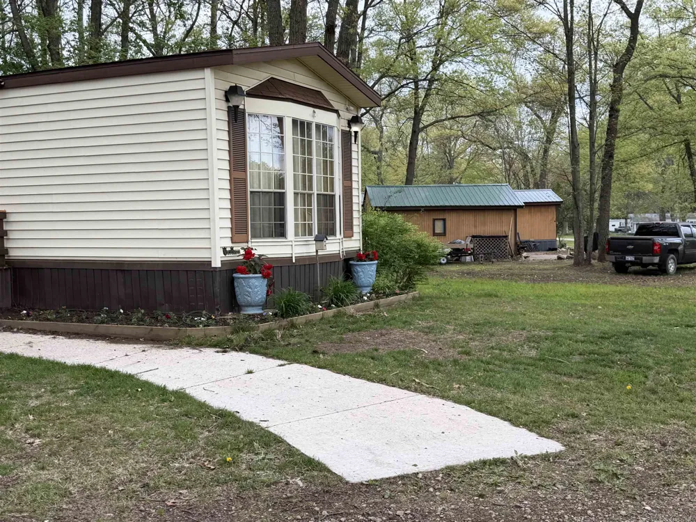 2245 Edgewood Surrey Township, MI 48622