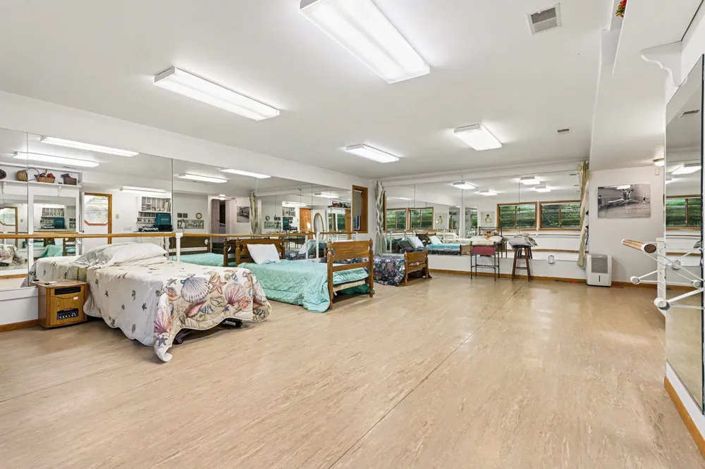 1210 Glenwood Drive Mt Pleasant City, MI 48858