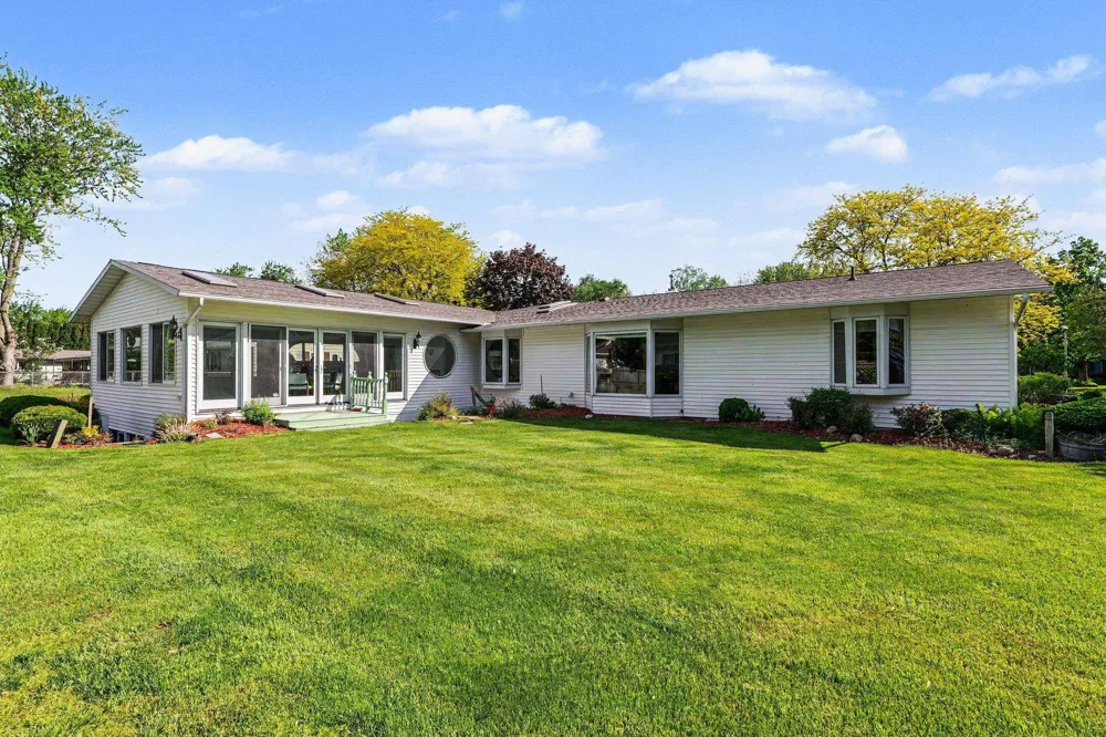 1210 Glenwood Drive Mt Pleasant City, MI 48858