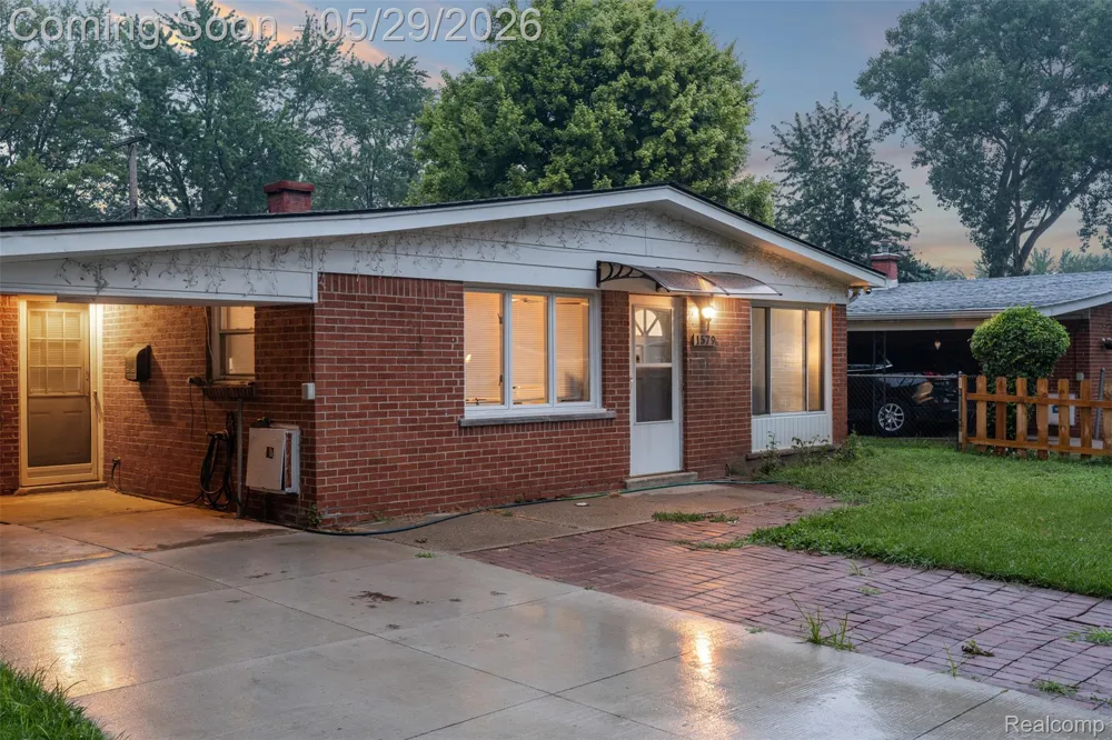 1579 Dulong Avenue Madison Heights City, MI 48071