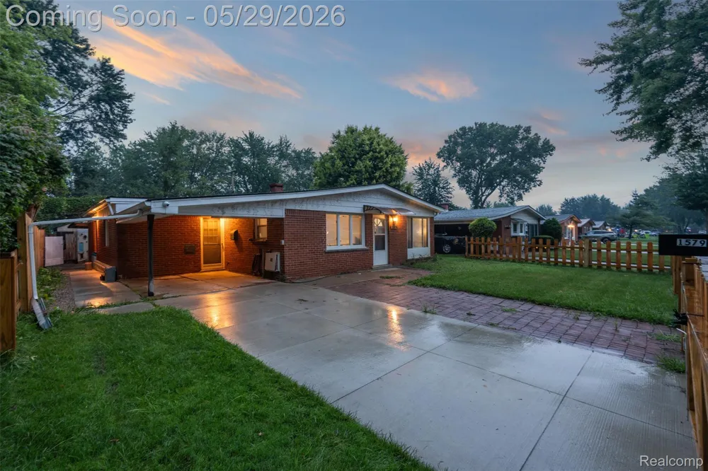 1579 Dulong Avenue Madison Heights City, MI 48071