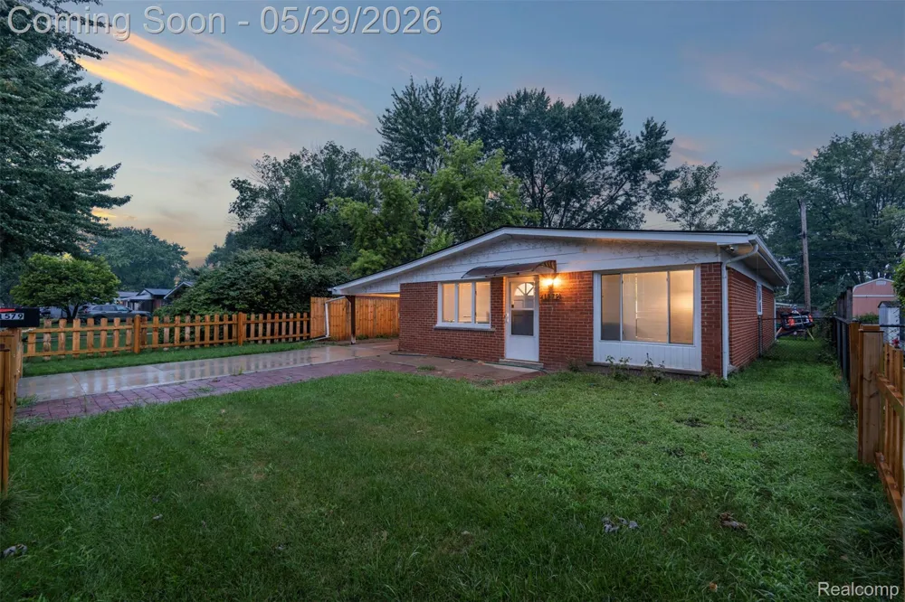 1579 Dulong Avenue Madison Heights City, MI 48071