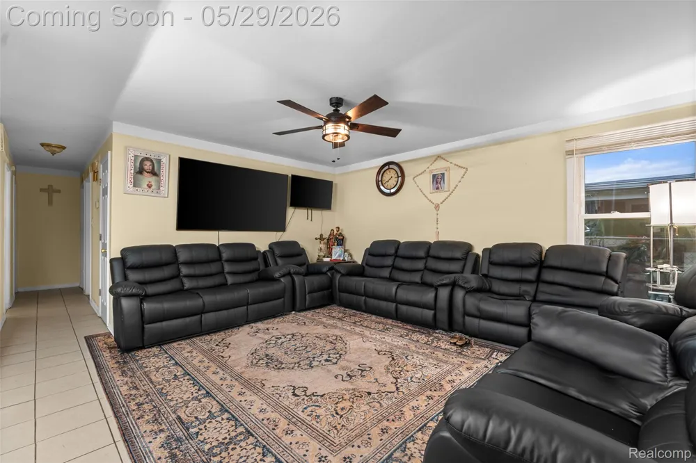 1579 Dulong Avenue Madison Heights City, MI 48071