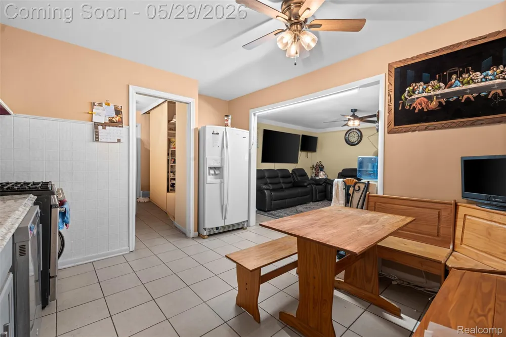 1579 Dulong Avenue Madison Heights City, MI 48071