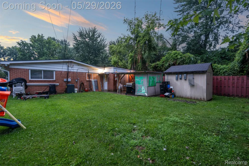 1579 Dulong Avenue Madison Heights City, MI 48071