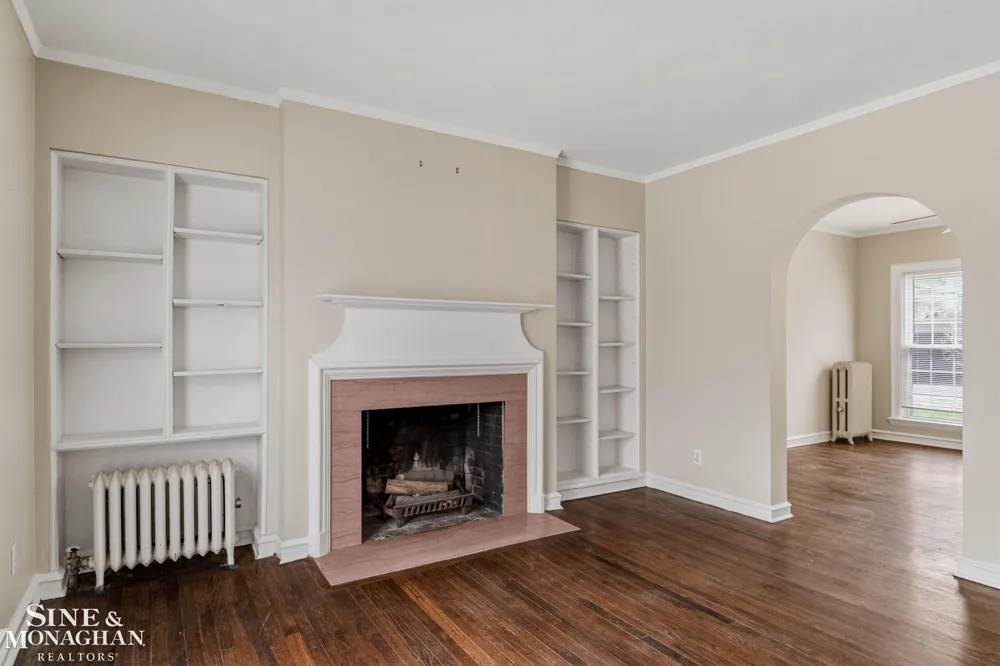 377 Rivard Boulevard Grosse Pointe City, MI 48230