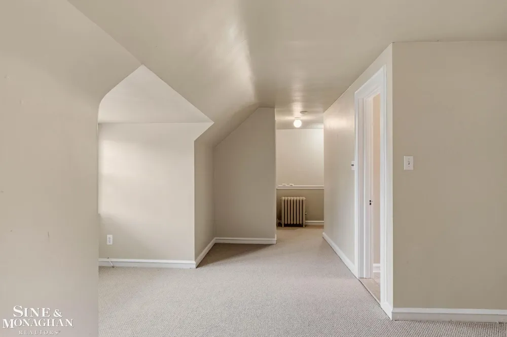 377 Rivard Boulevard Grosse Pointe City, MI 48230