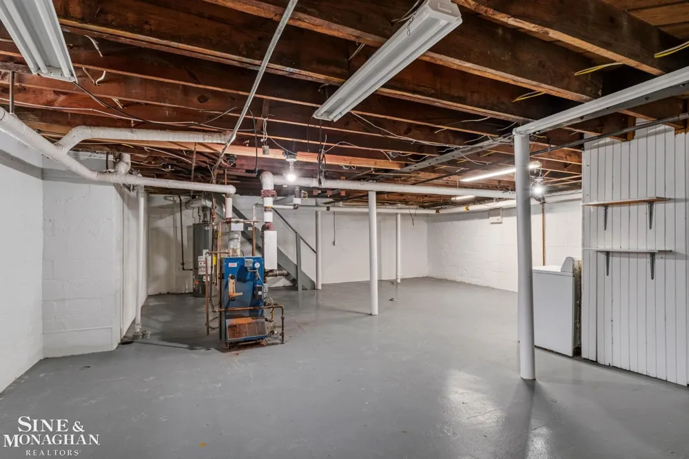 377 Rivard Boulevard Grosse Pointe City, MI 48230