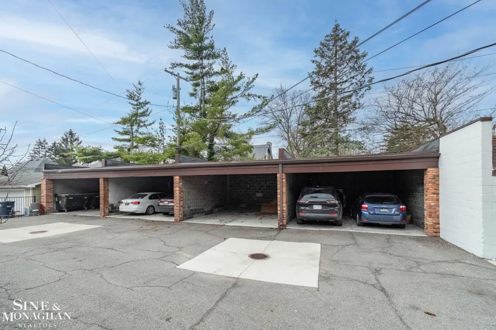 377 Rivard Boulevard Grosse Pointe City, MI 48230