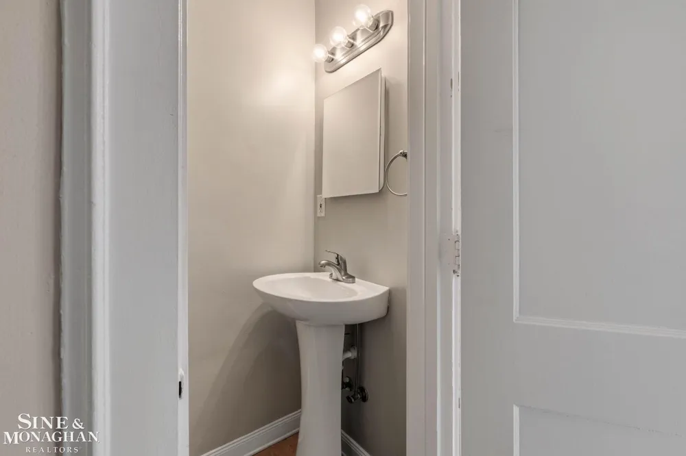 377 Rivard Boulevard Grosse Pointe City, MI 48230