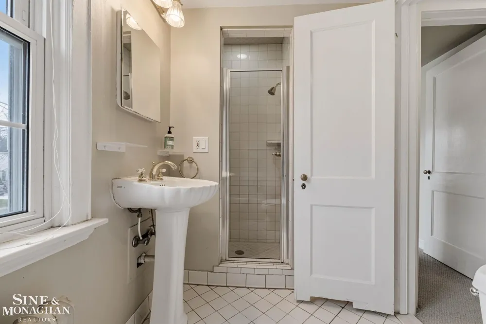 377 Rivard Boulevard Grosse Pointe City, MI 48230