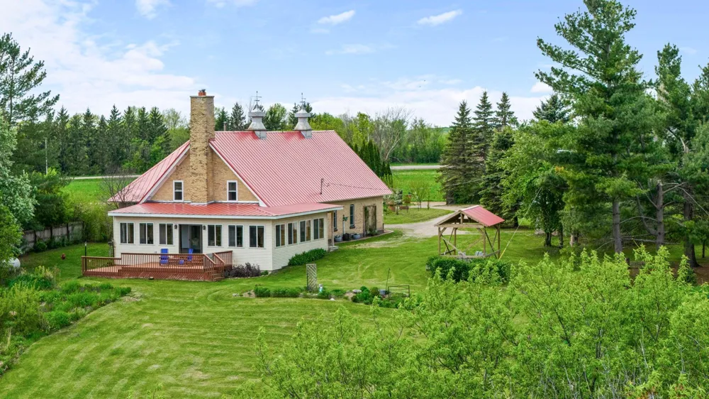 8825 Greeley Loop Braham, MN 55006