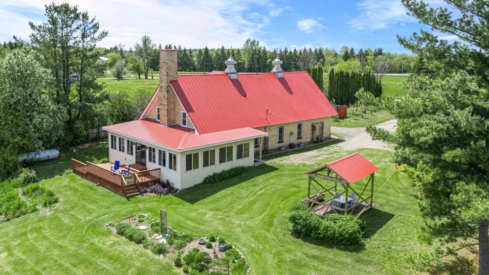 8825 Greeley Loop Braham, MN 55006