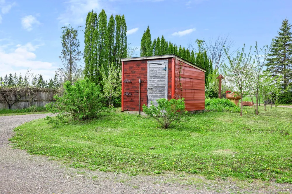 8825 Greeley Loop Braham, MN 55006