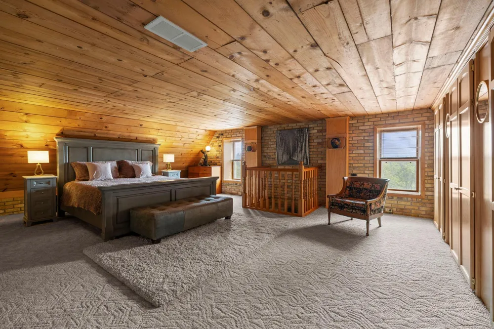 8825 Greeley Loop Braham, MN 55006