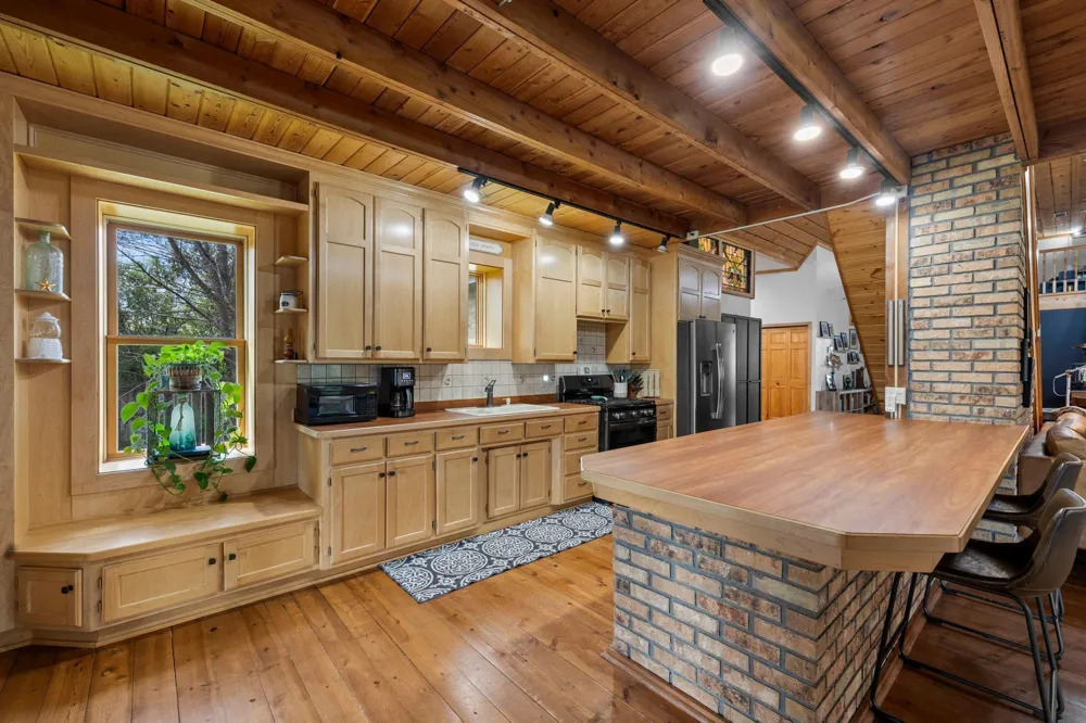 8825 Greeley Loop Braham, MN 55006