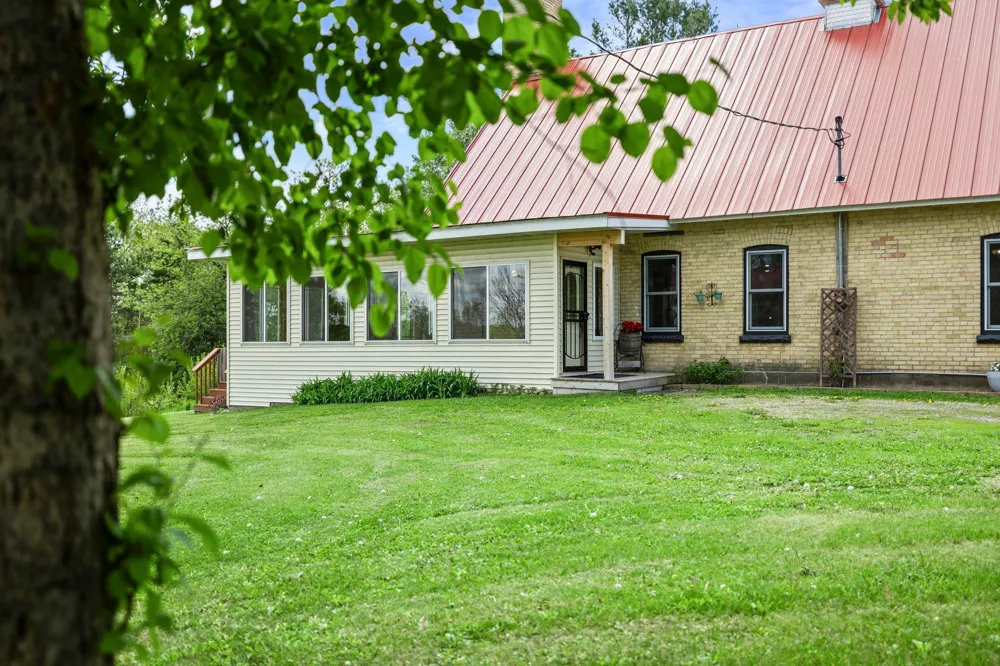 8825 Greeley Loop Braham, MN 55006