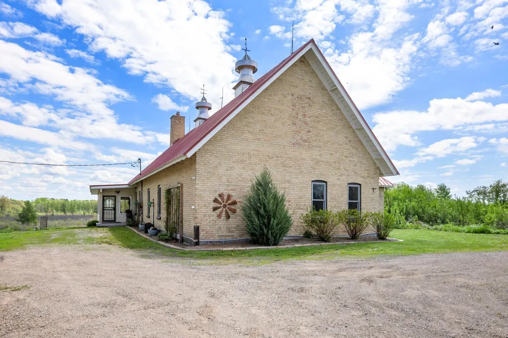 8825 Greeley Loop Braham, MN 55006