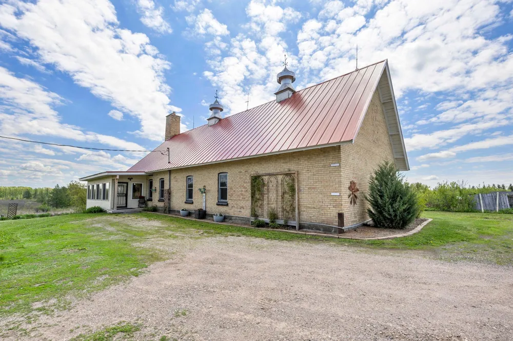 8825 Greeley Loop Braham, MN 55006