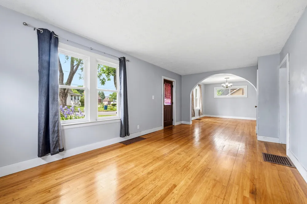 205 Parchmount Avenue Parchment City, MI 49004