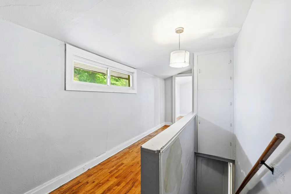 205 Parchmount Avenue Parchment City, MI 49004