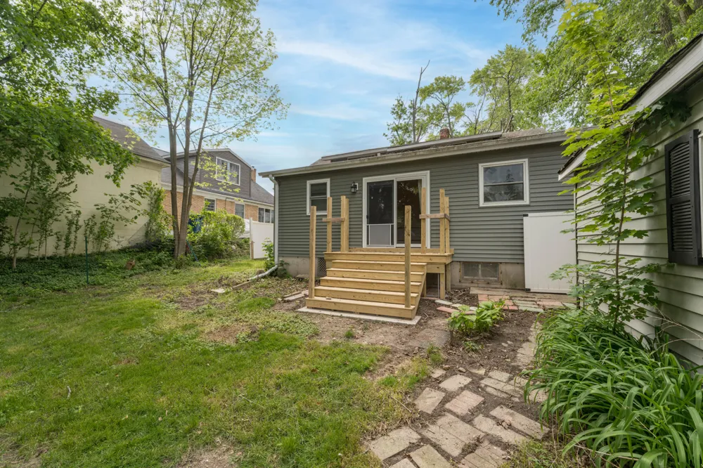 205 Parchmount Avenue Parchment City, MI 49004