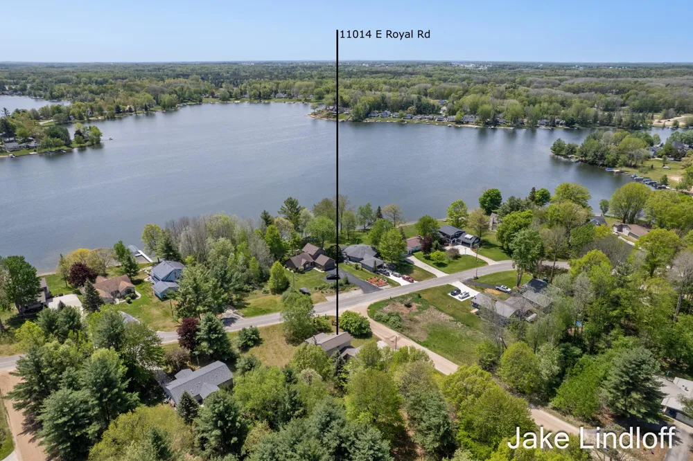 11014 E Royal Road Morton Township, MI 49346