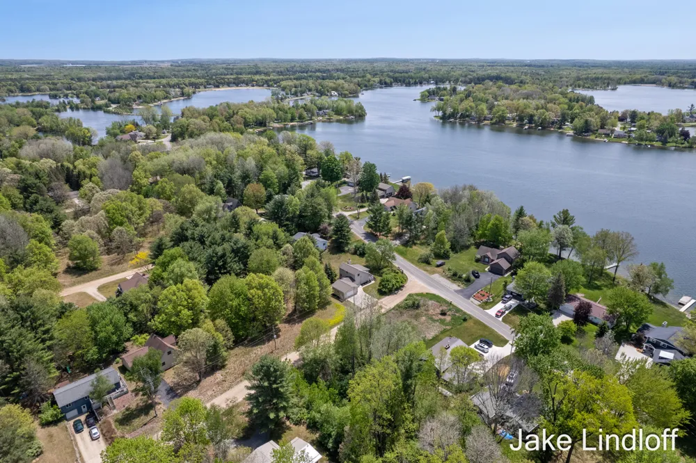 11014 E Royal Road Morton Township, MI 49346
