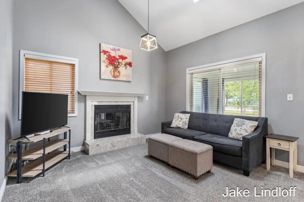 11014 E Royal Road Morton Township, MI 49346