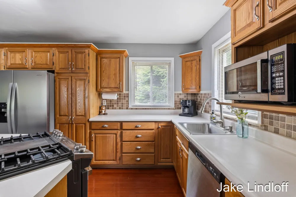 11014 E Royal Road Morton Township, MI 49346