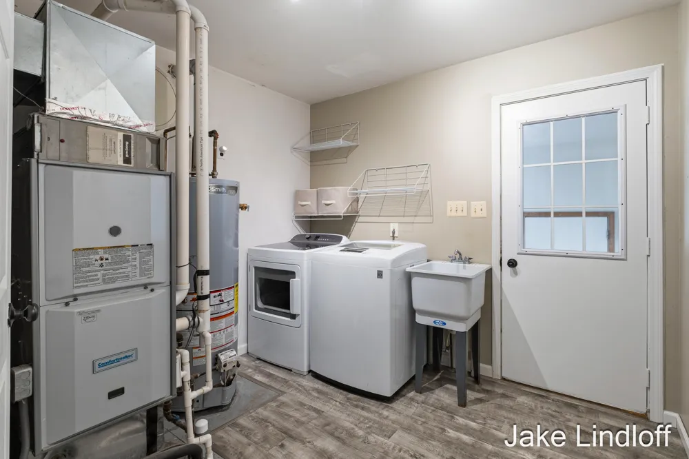 11014 E Royal Road Morton Township, MI 49346