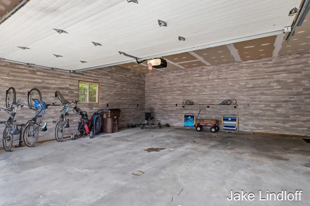 11014 E Royal Road Morton Township, MI 49346