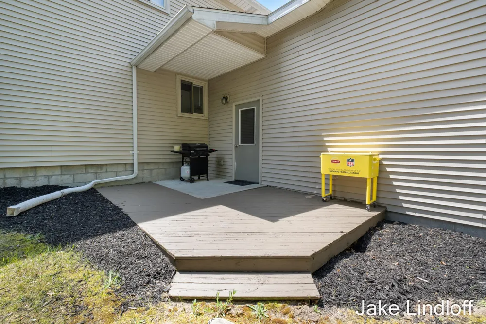 11014 E Royal Road Morton Township, MI 49346